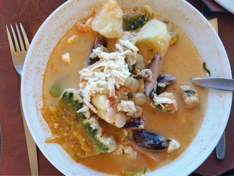 Chupe de camarones, soupe épaisse aux écrevisses de rivière d'Arequipa au Pérou